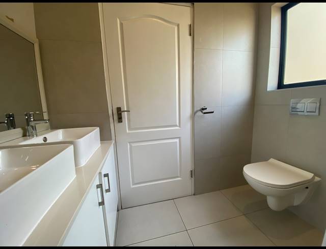 3 BEDROOM FREESTANDING TO LET IN SANDOWN